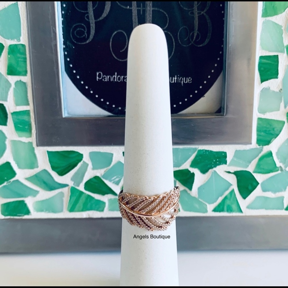 Pandora Rose Light As A Feather Ring